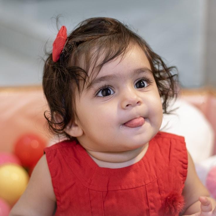 Jonah Reed, Client Relations Director, discussing corporate gifting strategy with business clients